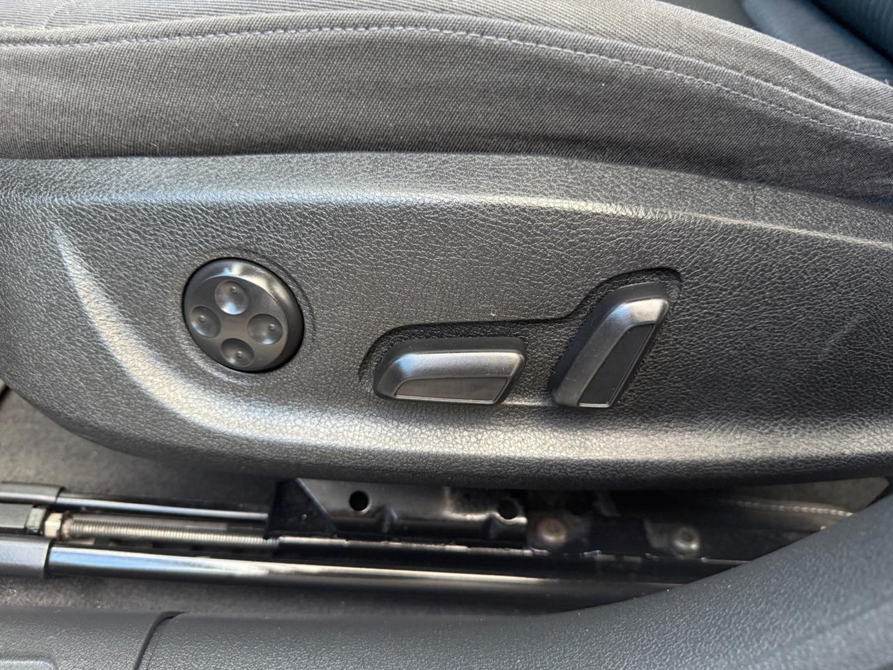 Audi A4 Avant 2.0 TDI 120 CV S-LINE