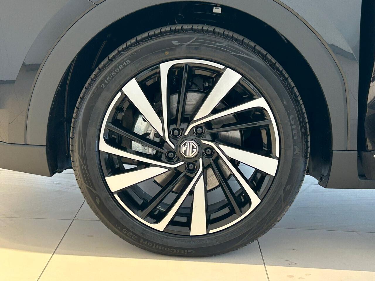 MG ZS 1.5 HYBRID LUXURY *SENZA OBBLIGO DI FINANZIAMENTO*