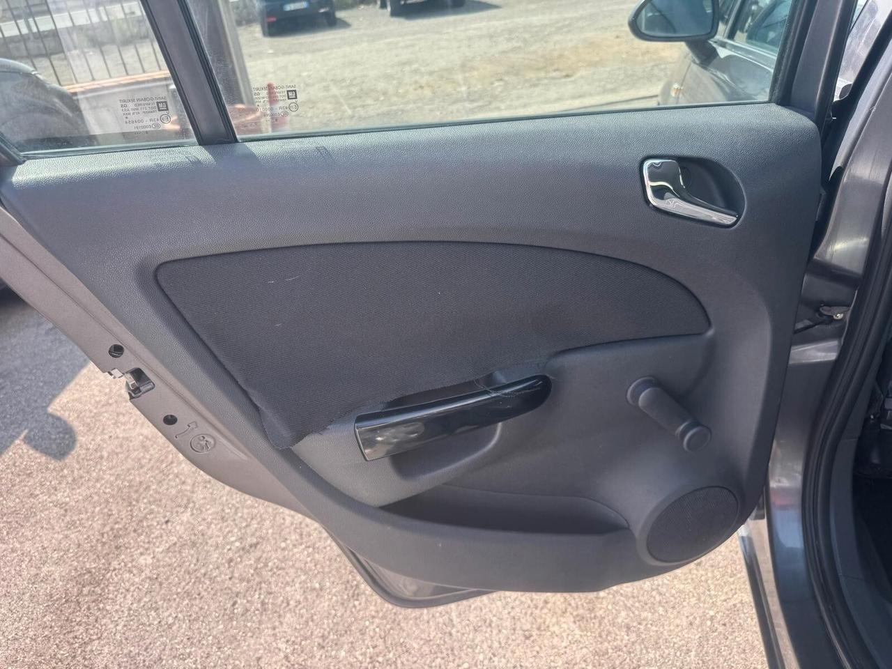 Opel Corsa 1.2 EDITION 2011