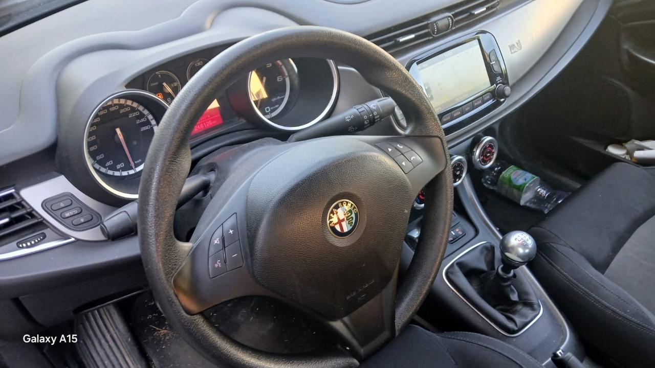 Alfa Romeo Giulietta 1.6 JTDm-2 105 CV Distinctive