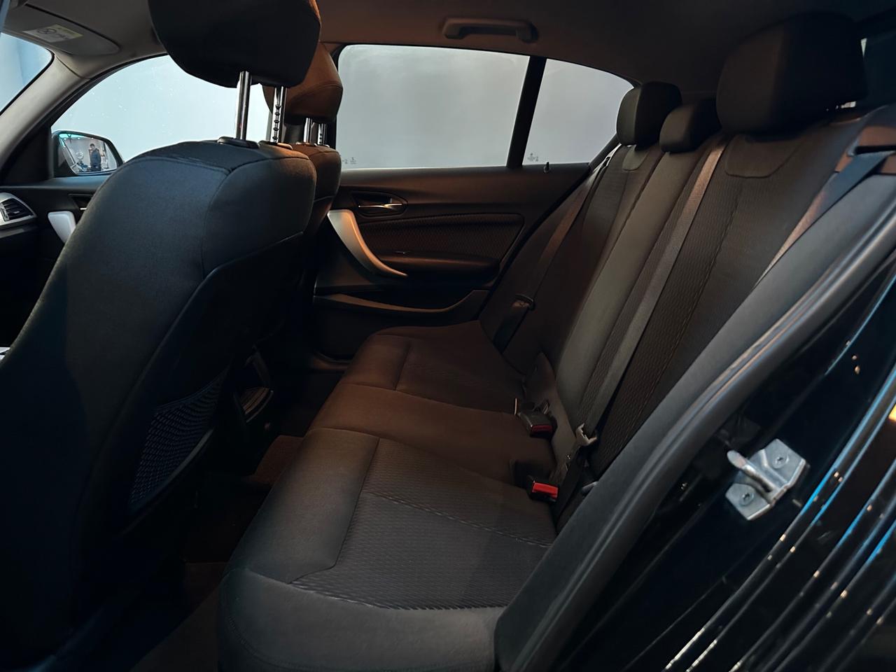 Bmw 116 116d 5p. Advantage