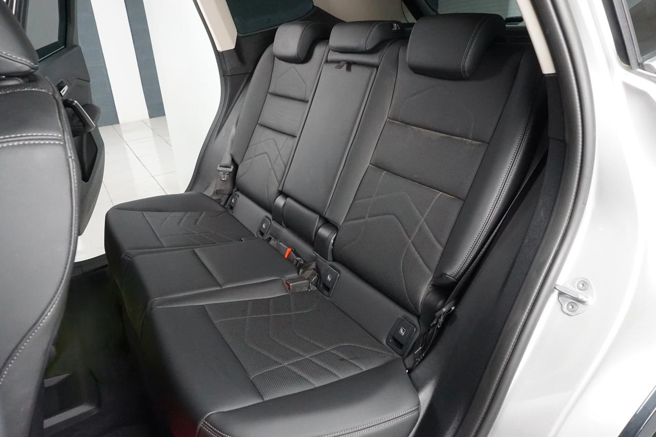 Bmw IX1 eDrive 20