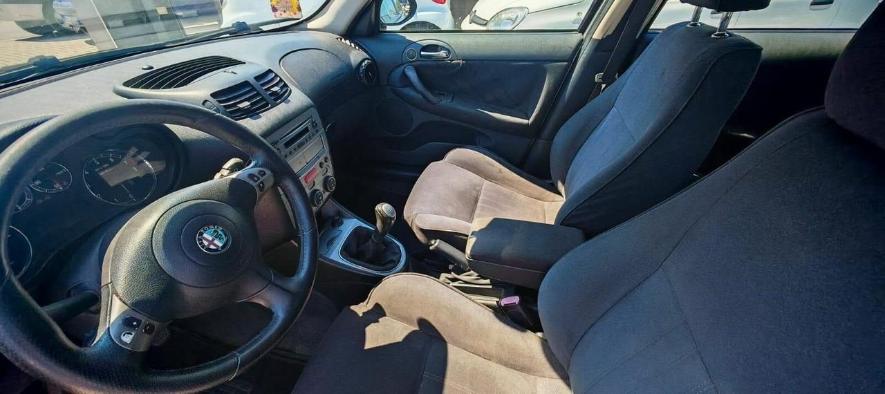 Alfa Romeo 147 1.6 16V TS 5 porte Distinctive