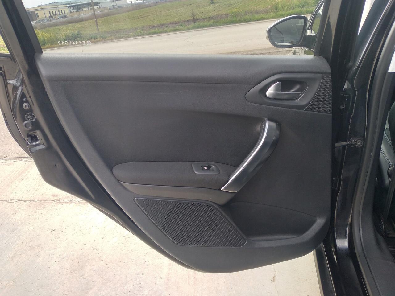 Peugeot 20081.6 BlueHDi S&S Black Matt