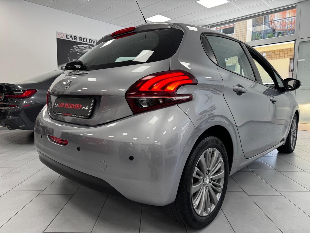 Peugeot 208 BlueHDi 100 S&S 5 porte Allure