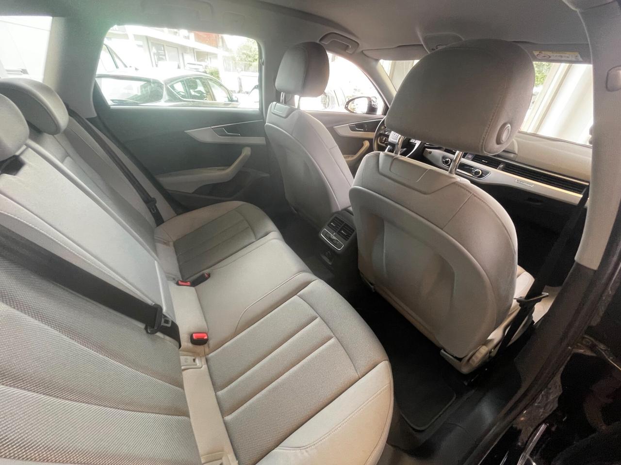 Audi A4 Avant 40 TDI quattro S tronic Business Advanced
