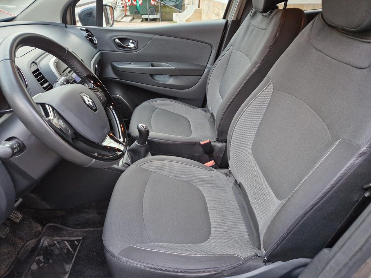 Renault Captur 0.9 90CV "49.600 km" Bluetooth, Cruise, Sensori p.