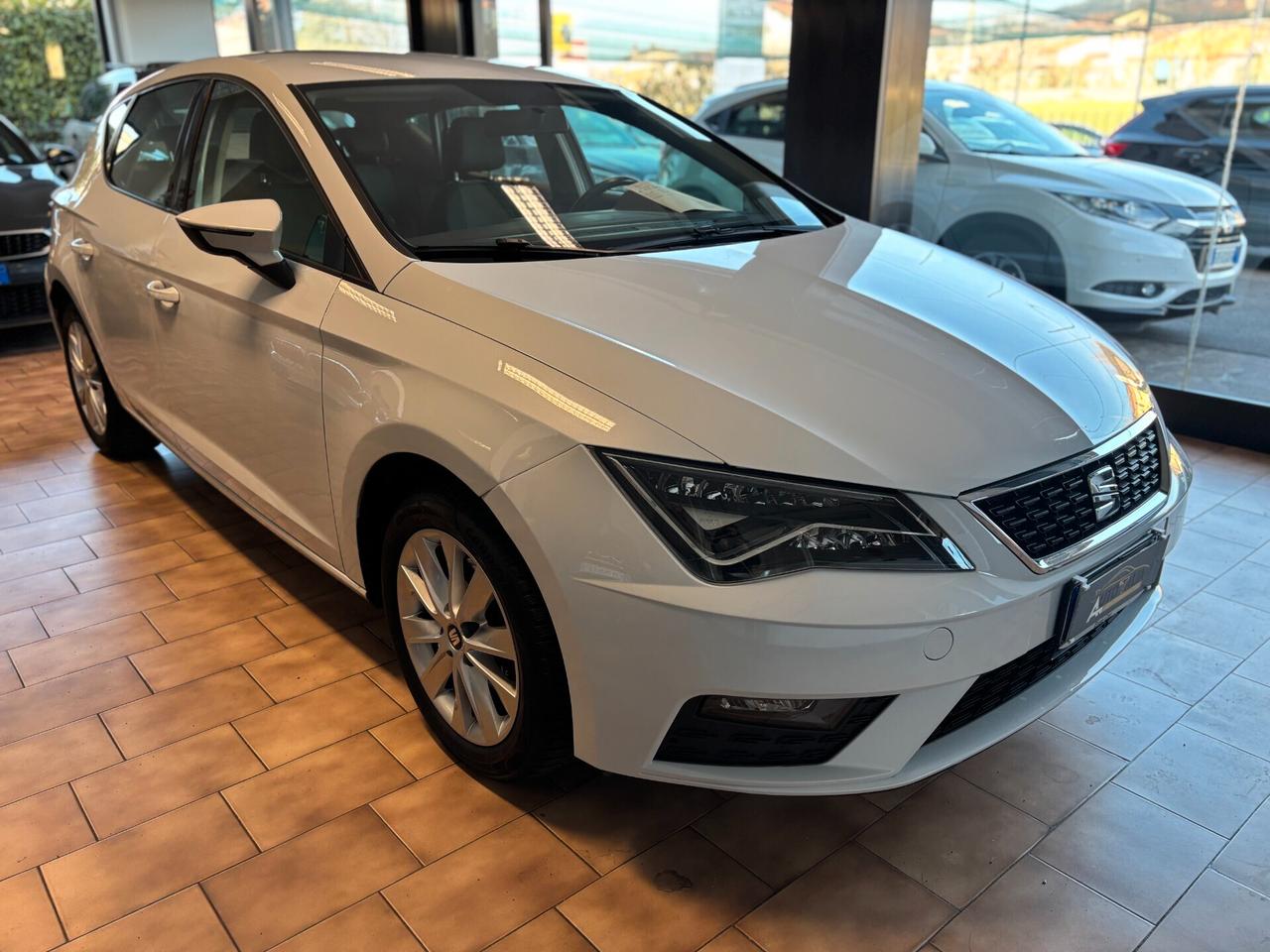 SEAT Leon 1.6 tdi Black Edition 115cv*NEOPATENTATI