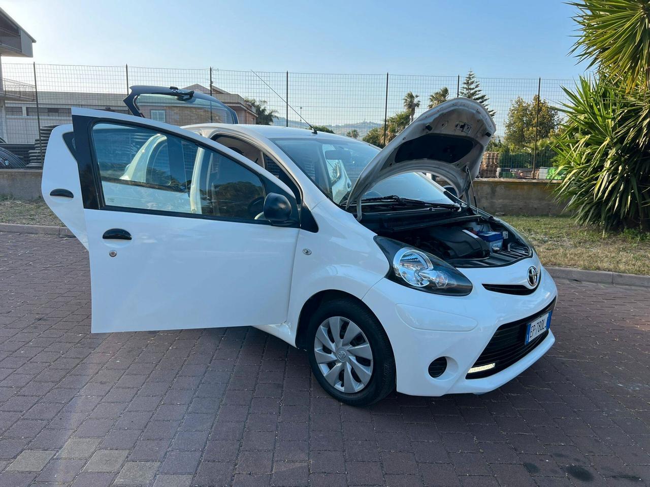 Toyota Aygo 1.0 12V VVT-i 5 porte Active Connect