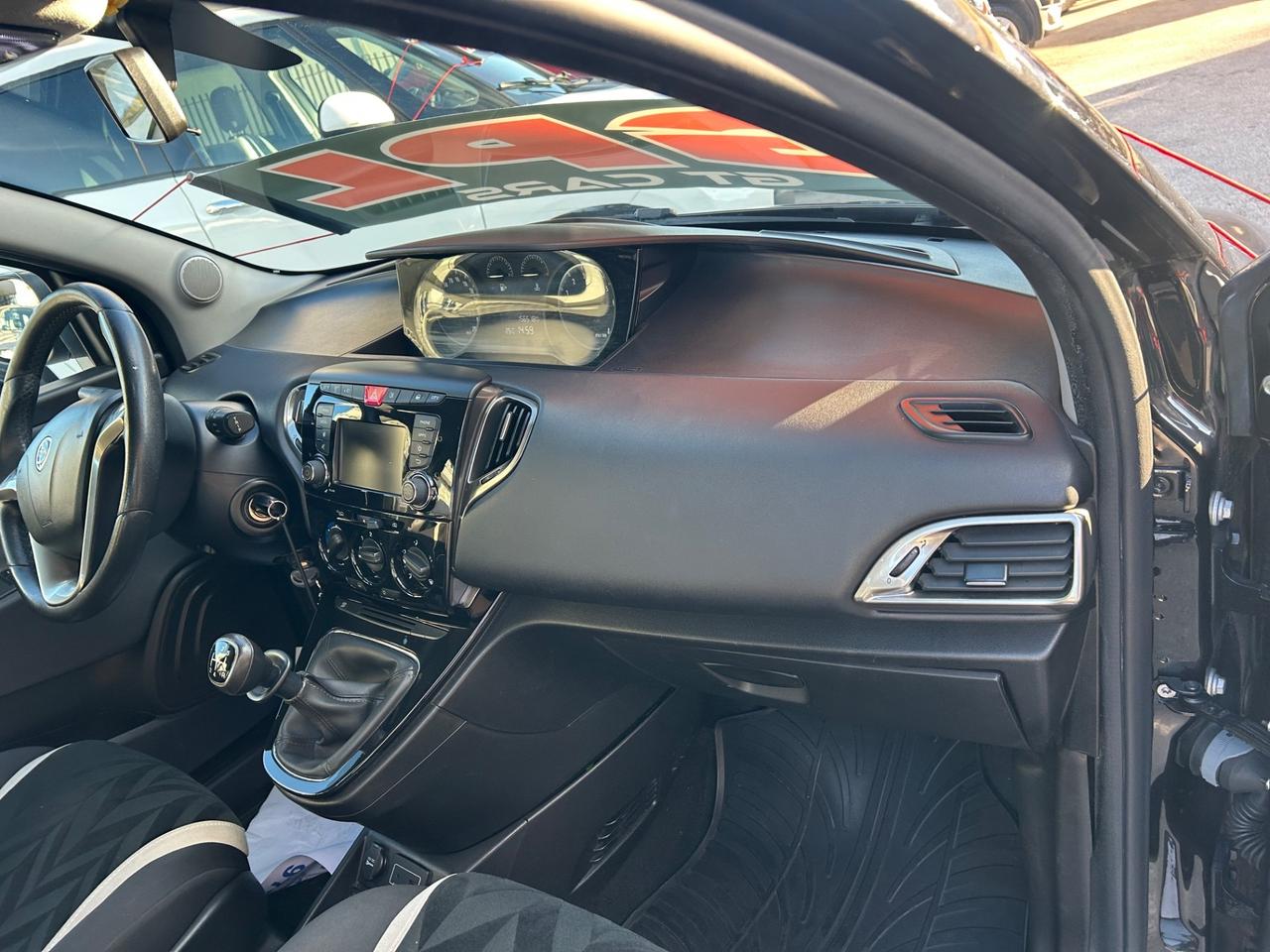 Lancia Ypsilon 1.2 69 CV 5 porte GPL Ecochic Gold