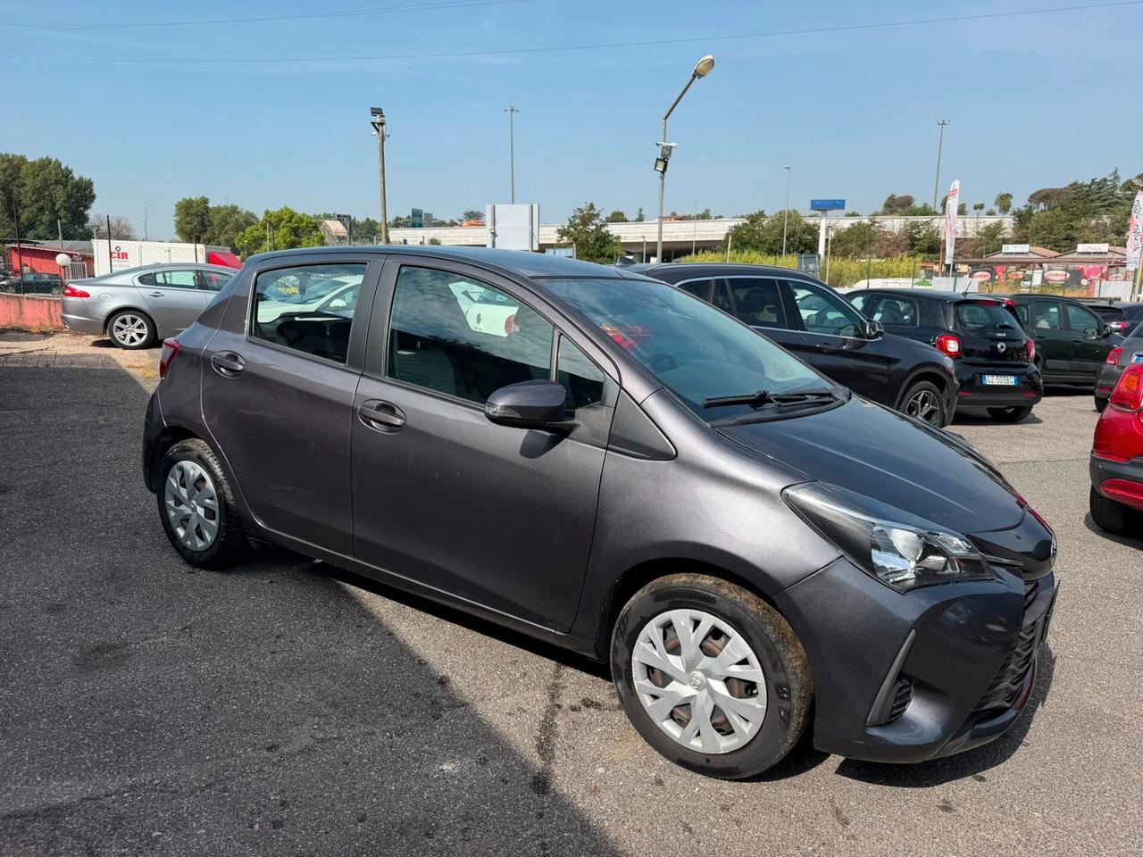 Toyota Yaris 1.0 5 porte Lounge