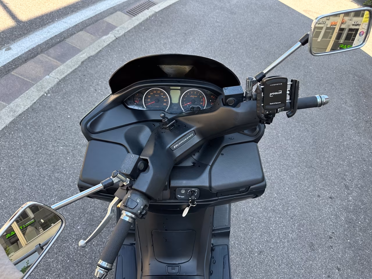 Suzuki Burgman 400