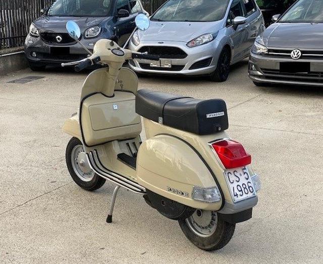 PIAGGIO Vespa 200 E PX 200