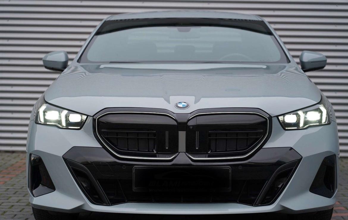 Bmw 520 X DRIVE AUTO A NOLEGGIO