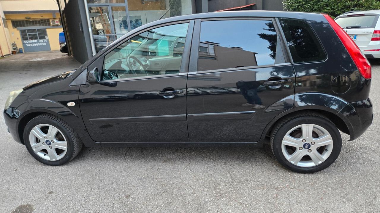 Ford Fiesta 1.4 TDCi 5p. Ghia