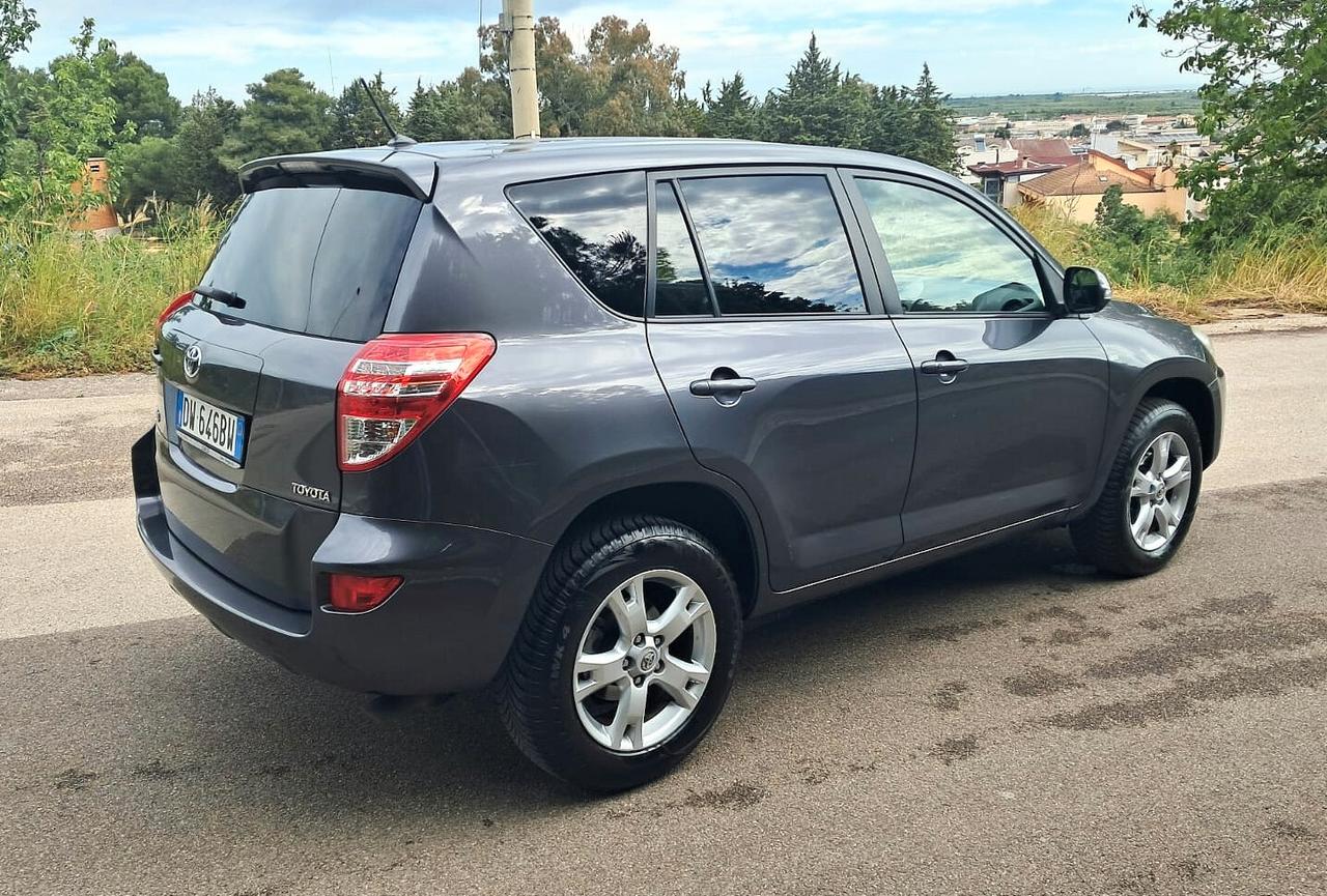 Toyota RAV 4 RAV4 2.2 D-4D 150 CV DPF Luxury