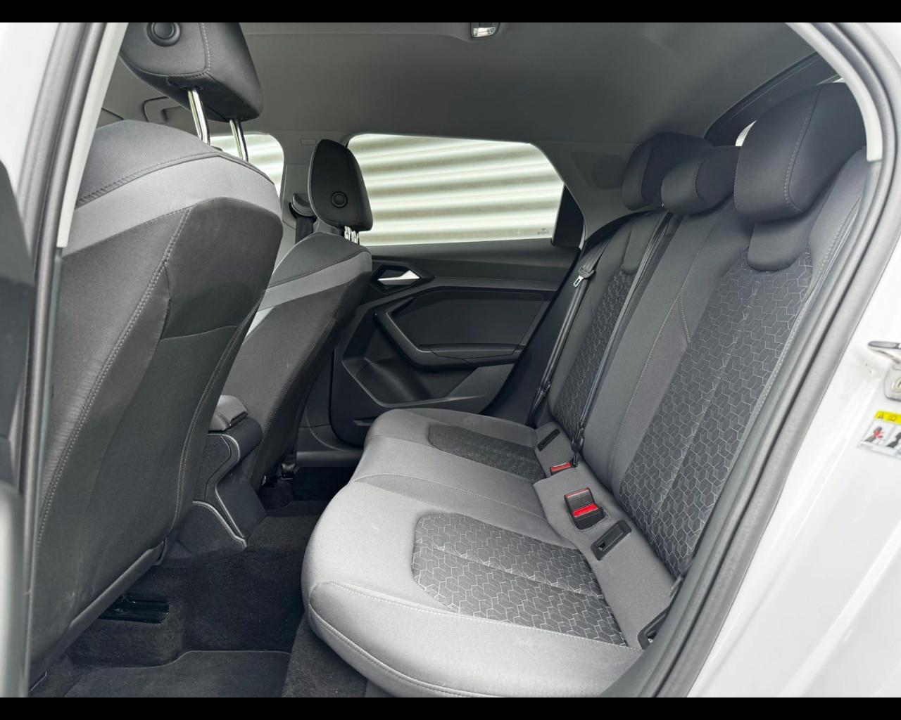 AUDI A1 SPORTBACK 35 TFSI S-TRONIC S-LINE EDITION