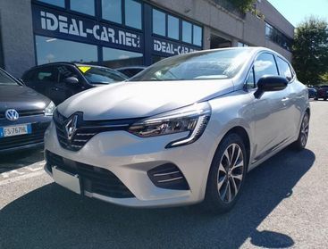 RENAULT Clio Hybrid E-Tech 5 porte