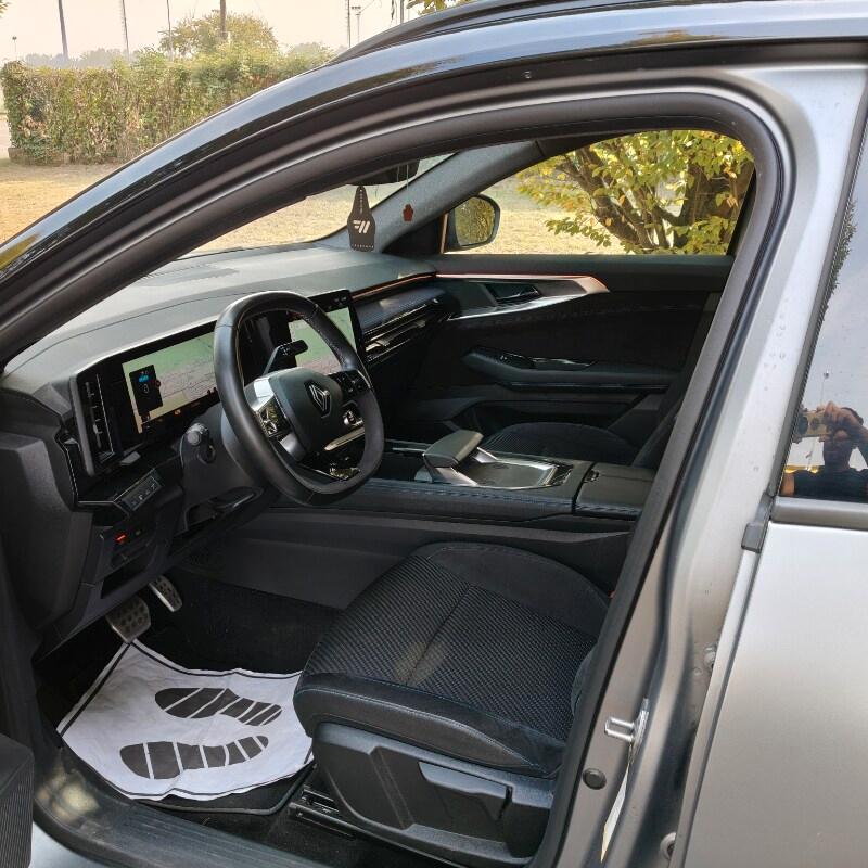 RENAULT Austral Austral Full Hybrid E-Tech 200 ...