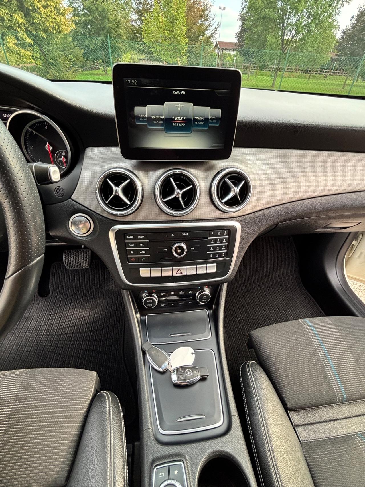 Mercedes-benz GLA 200 d Automatic Premium