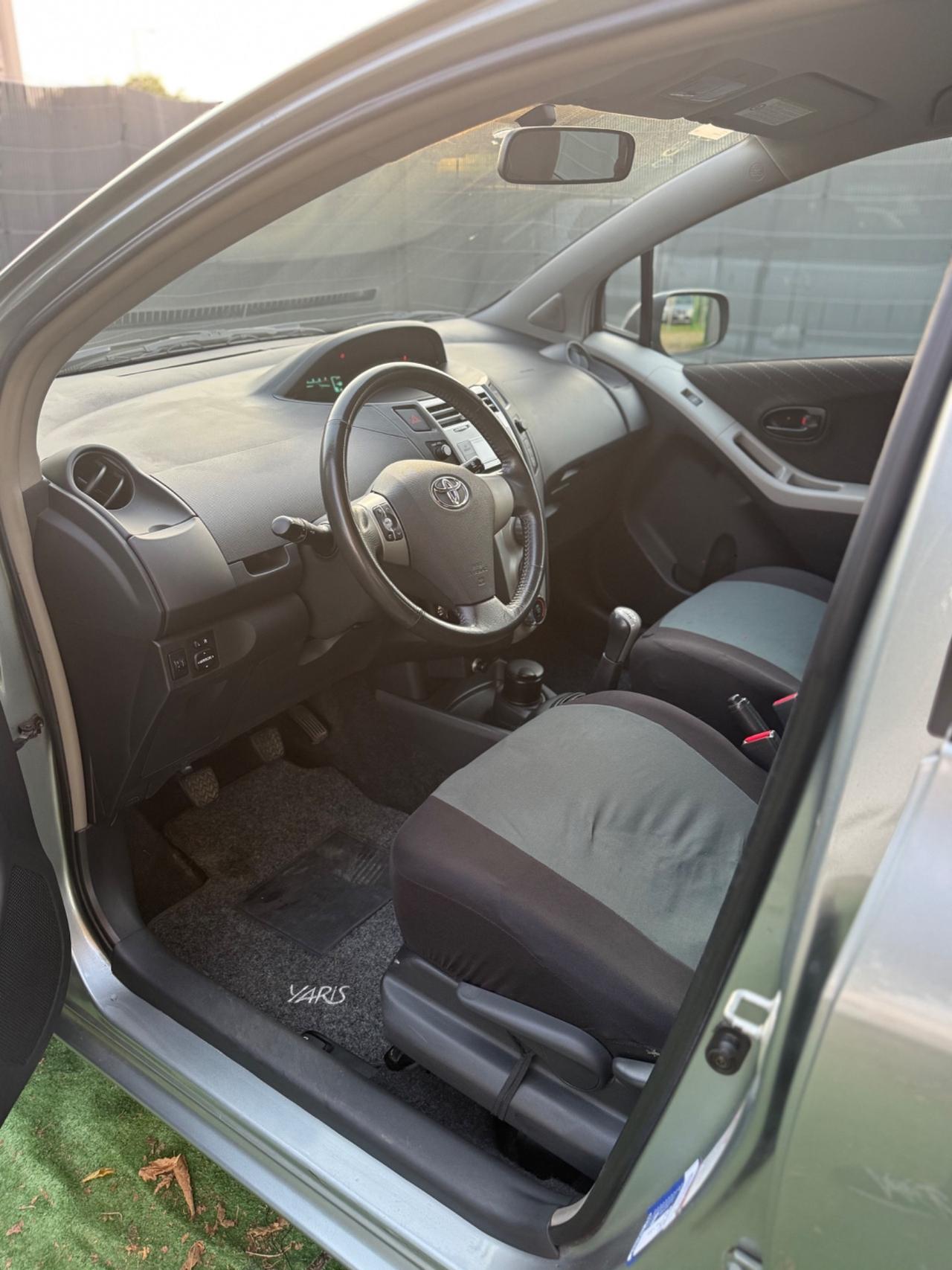 Toyota YARIS 1.0 BENZINA UNICOPROPRIETARIO 5 PORTE