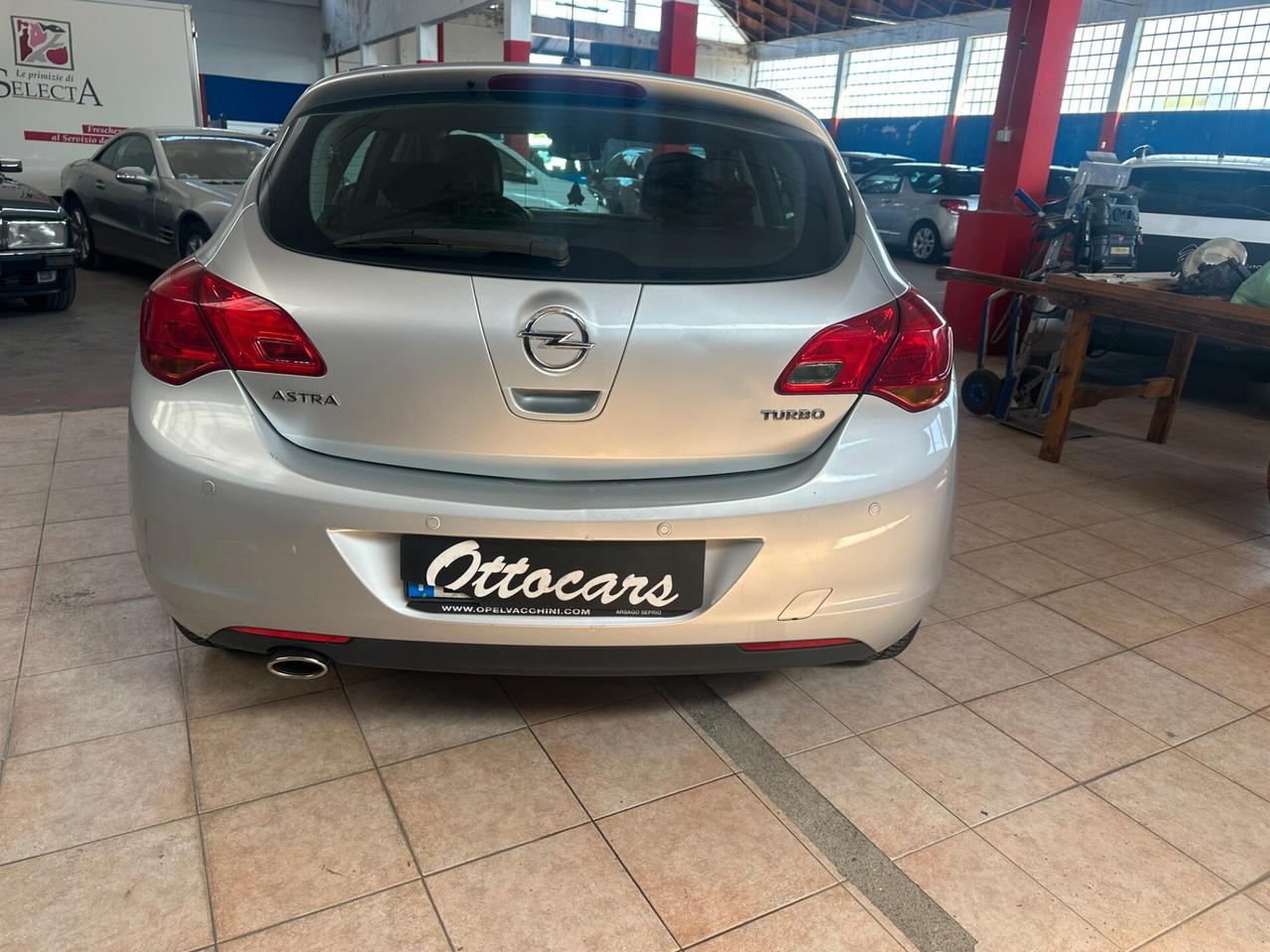 Opel Astra 1.4 Turbo 140CV 5 porte Cosmo