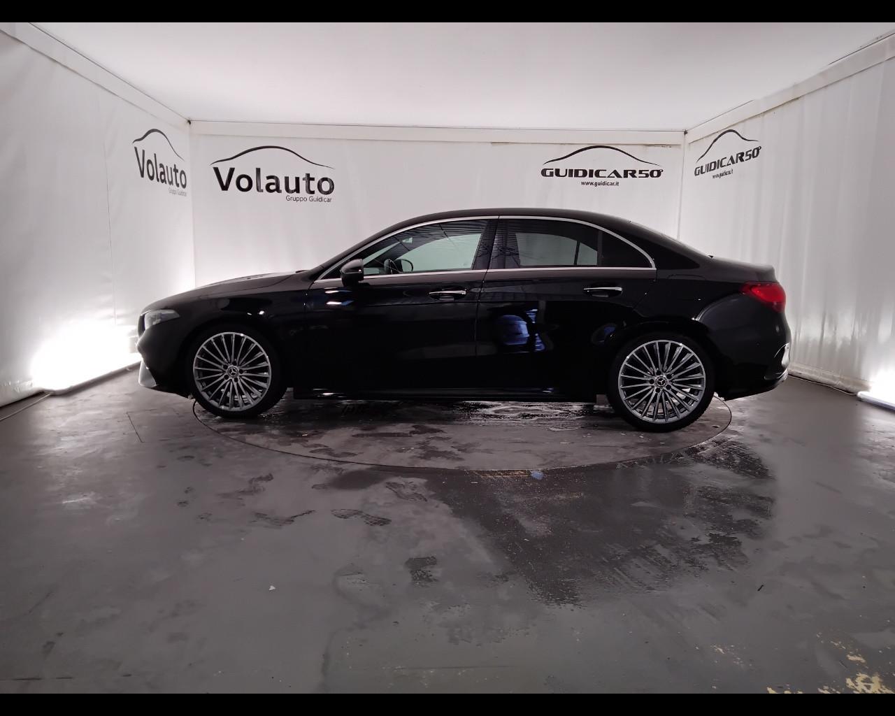 Mercedes-Benz Classe A - V177 2023 - A 180 d AMG Line Advanced Plus auto