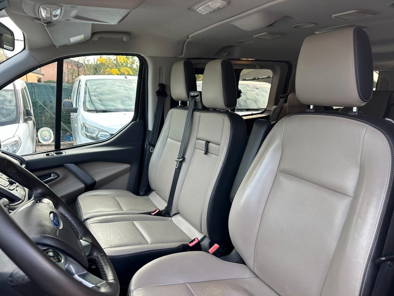 Ford Tourneo Custom 9 POSTI 2.0 TDCi 130CV aut. PL Titanium