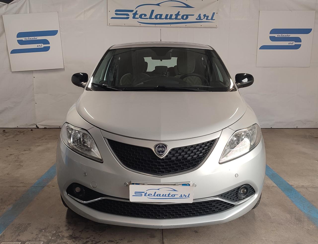 Lancia Ypsilon 1.2 69 CV 5 porte Platinum NEOPATENTATO EURO 6