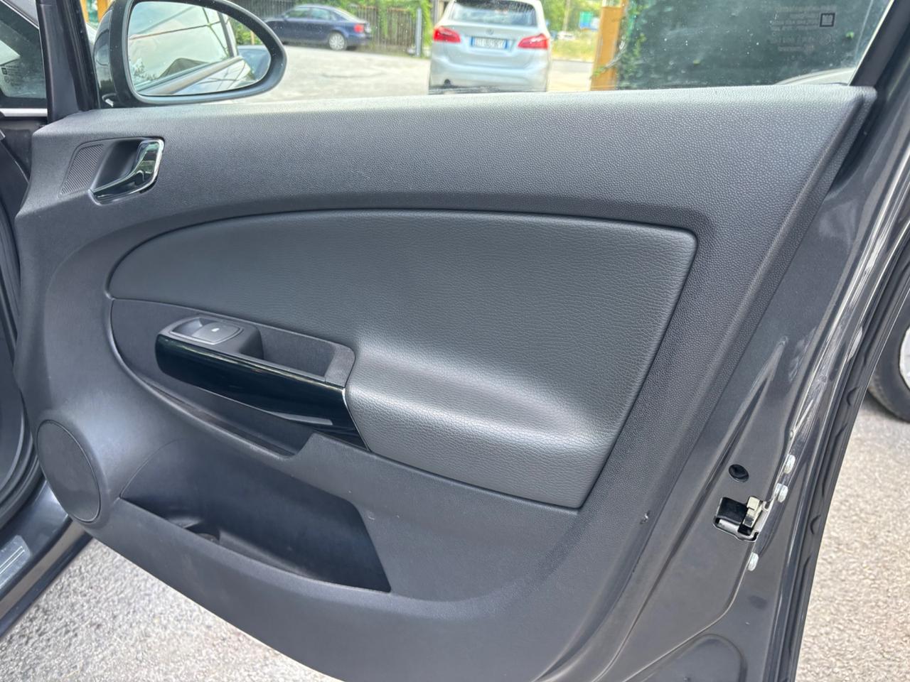 Opel Corsa 1.2 5 porte GPL OK NEOPATENTATI