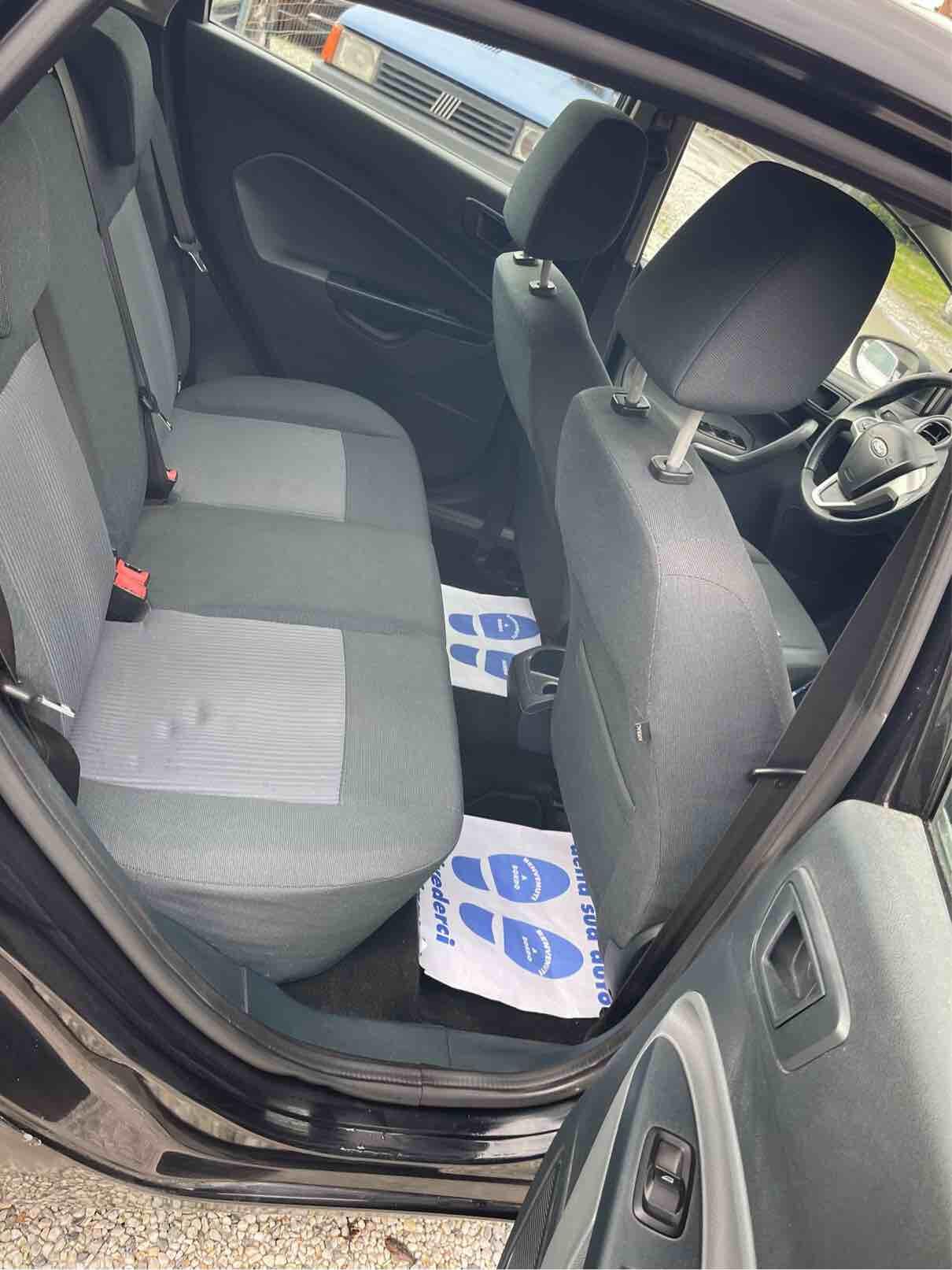 FORD FIESTA - UNICO PROPRIETARIO - TITANIUM