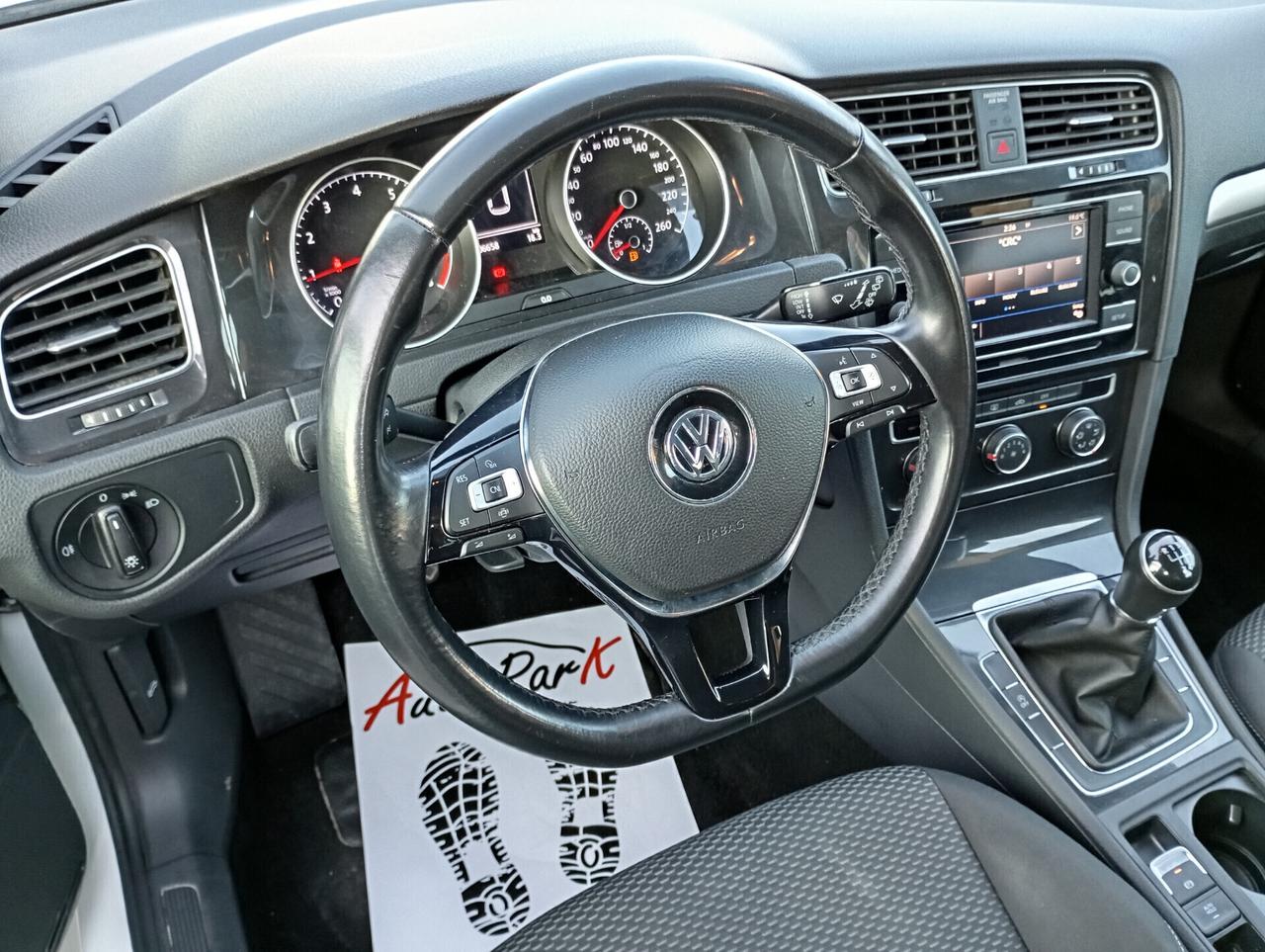 Volkswagen Golf 5P 1.0 TSI 85CV Trendline BMT