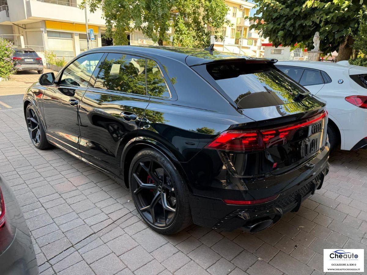 AUDI - RSQ8 - RS Q8 TFSI V8 quattro tiptr. Performance