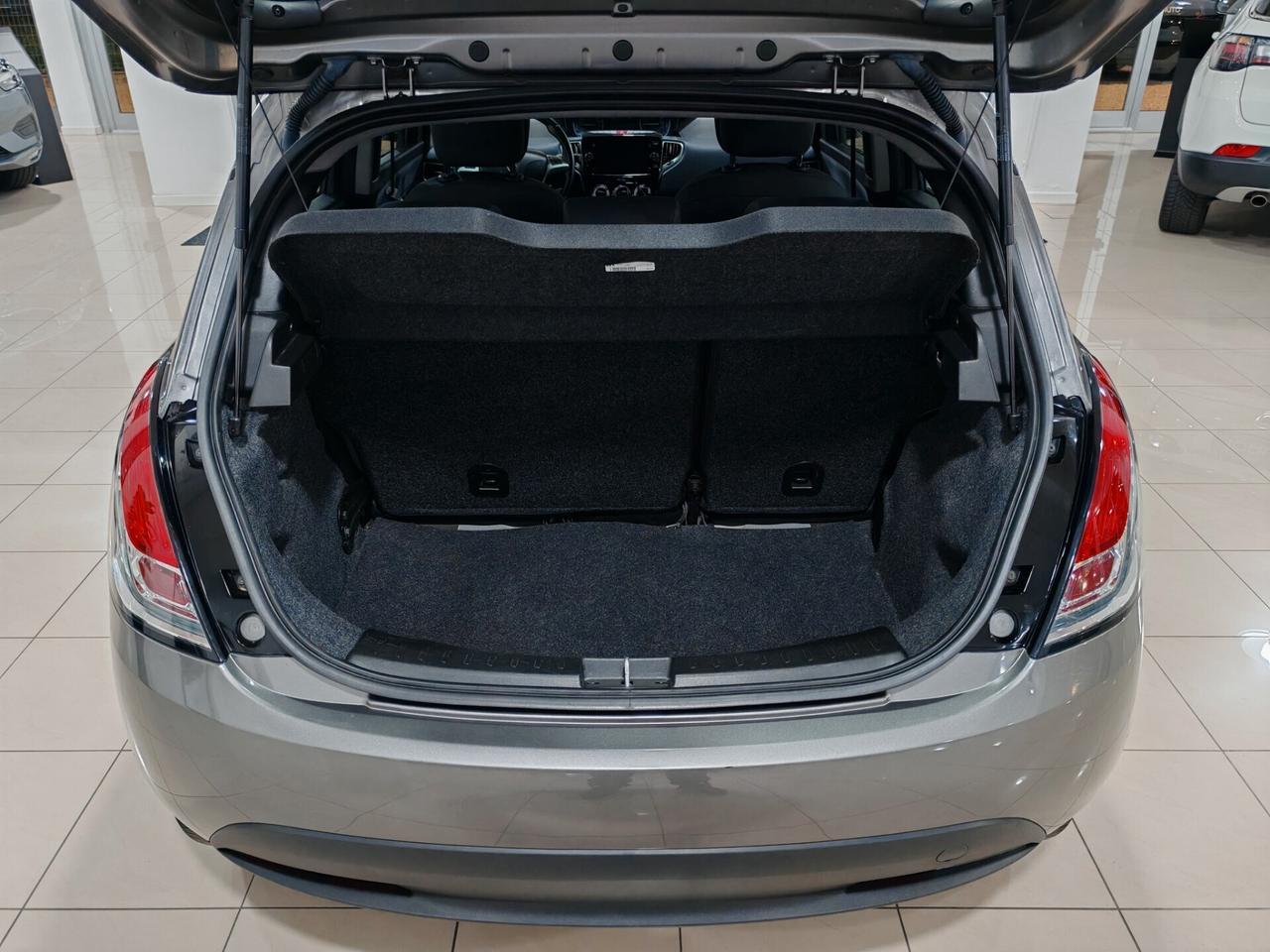 Lancia Ypsilon 1.0 Hybrid Gold 2023