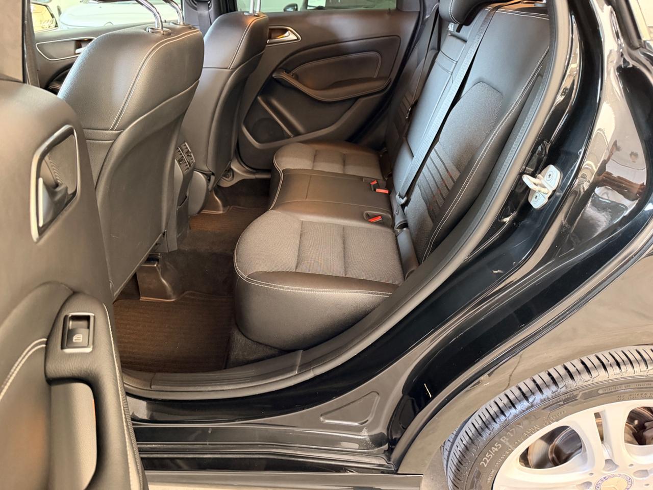 Mercedes-benz B 200 Premium
