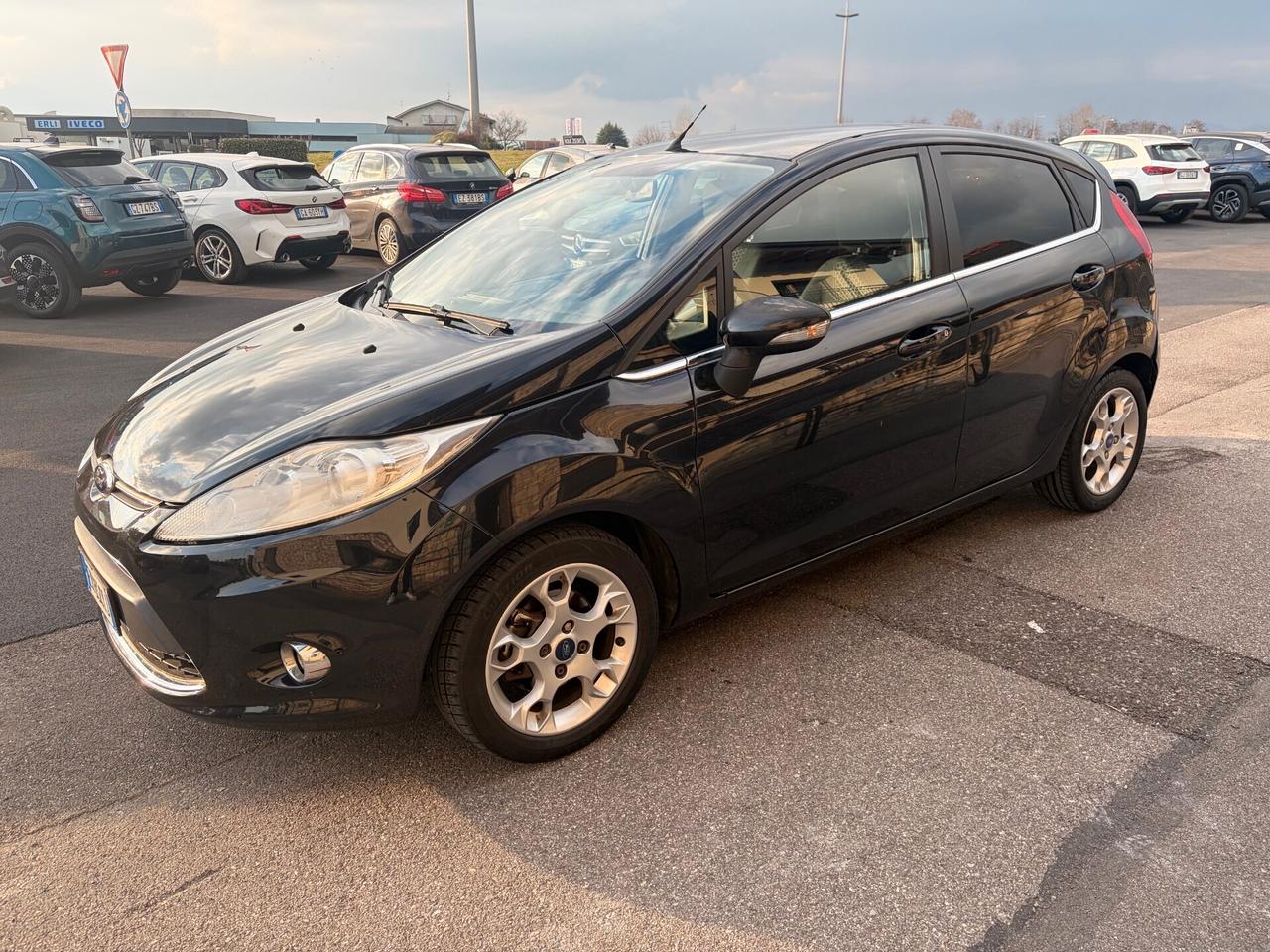 Ford Fiesta Ikon 1.4 TDCi 70CV 5 porte