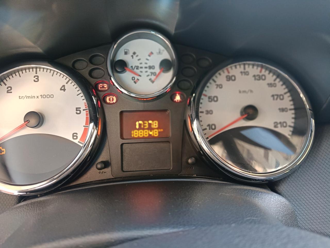 PEUGEOT 207 1.4 DIESEL 70CV-NEOPATENTATI-Euro 4790