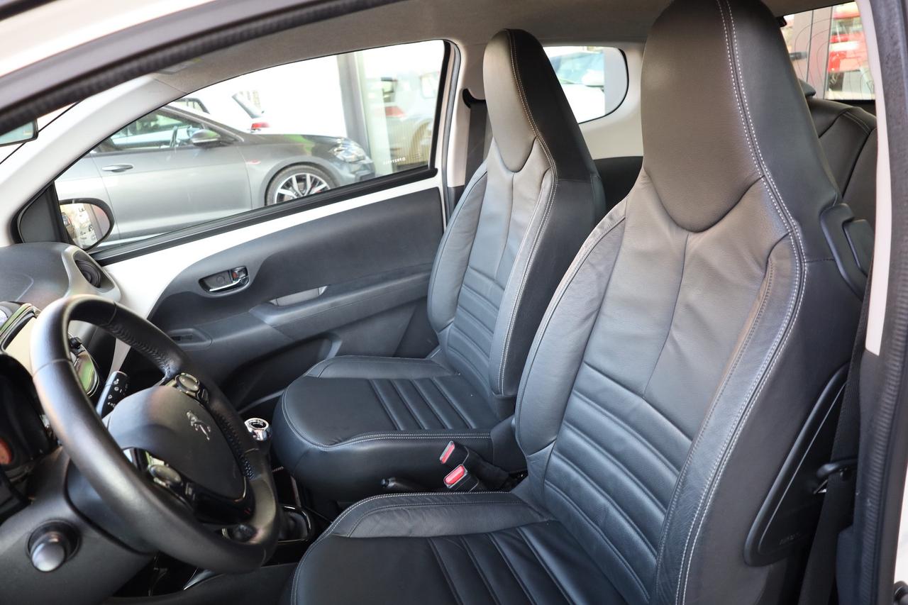 PEUGEOT 108 PureTech 82 ALLURE TOP! neopatentati