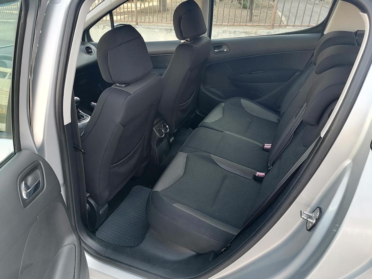 Peugeot 308 1.6 HDi 110CV 5p. Tecno