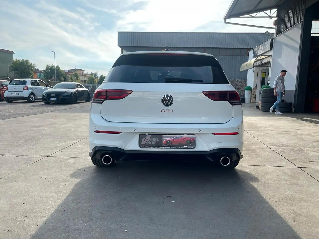 Volkswagen Golf GTI 2.0 TSI DSG