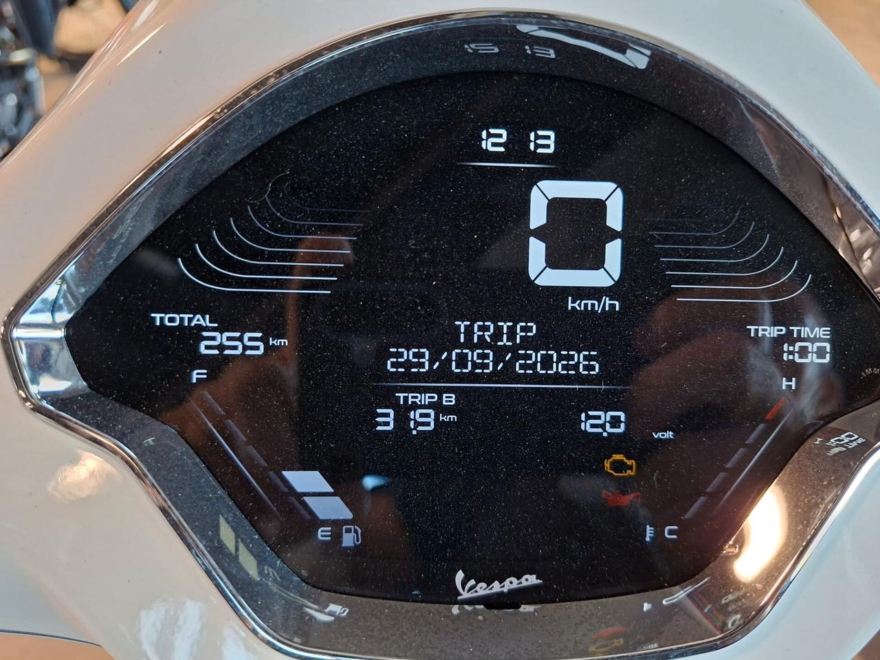 Piaggio Primavera 125 Vespa €5 plus 2026