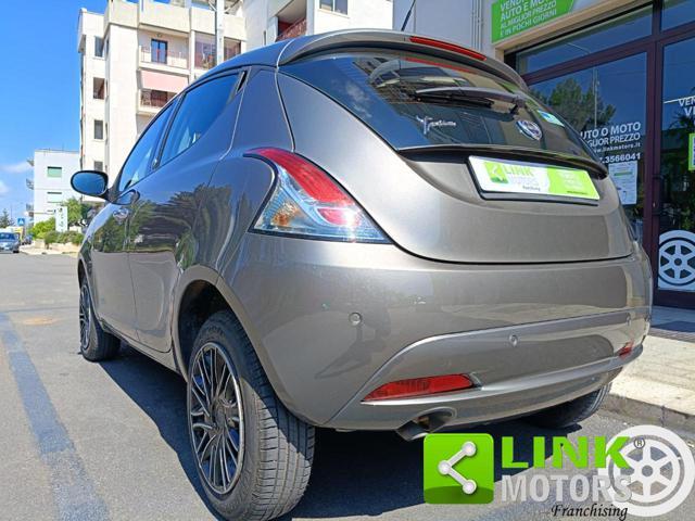 LANCIA Ypsilon 0.9 TwinAir 85 CV 5 porte Metano Ecochic