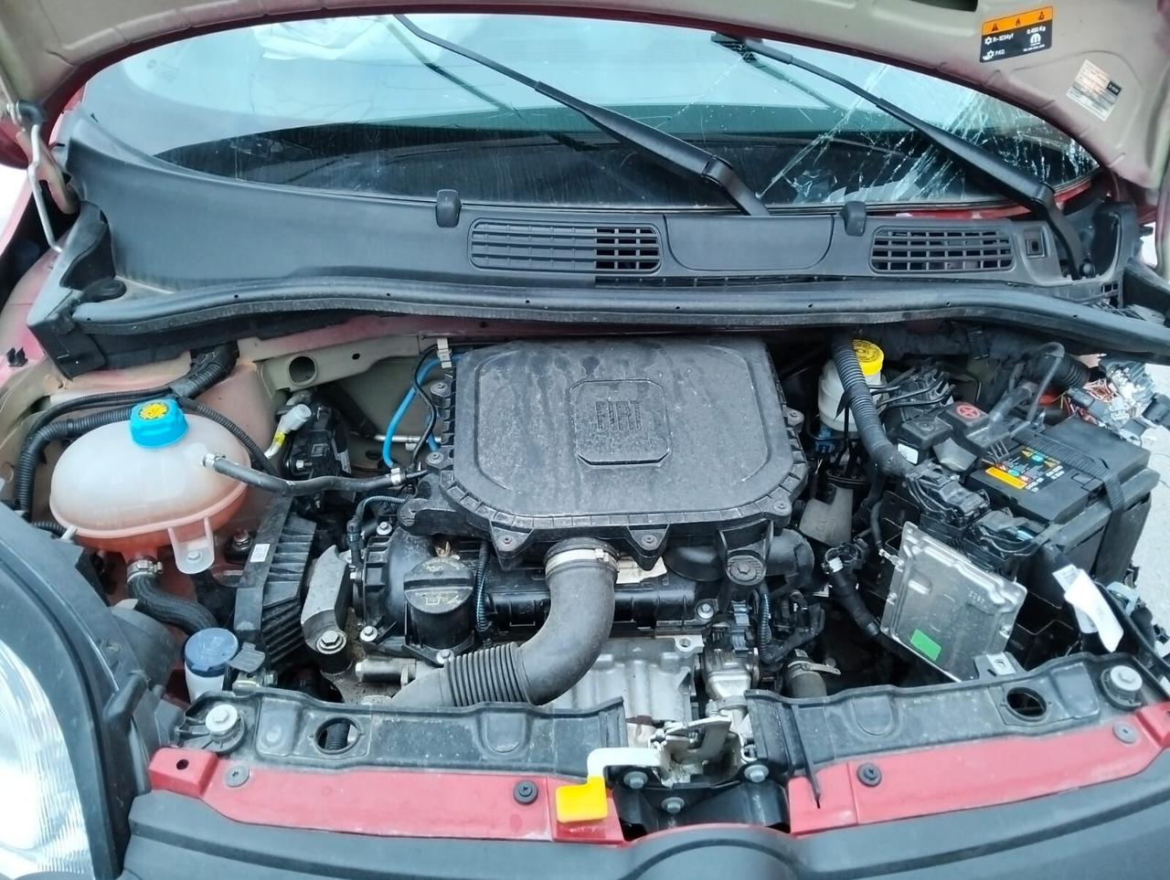 Fiat Panda 1.0 Hybrid Cross 2023 SINISTRATA