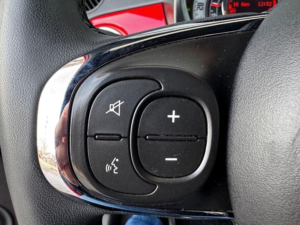 Fiat 500 C 1.0 Hybrid Red