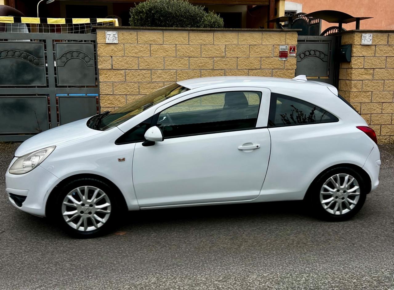 Opel Corsa 1.2 GPL-BENZINA