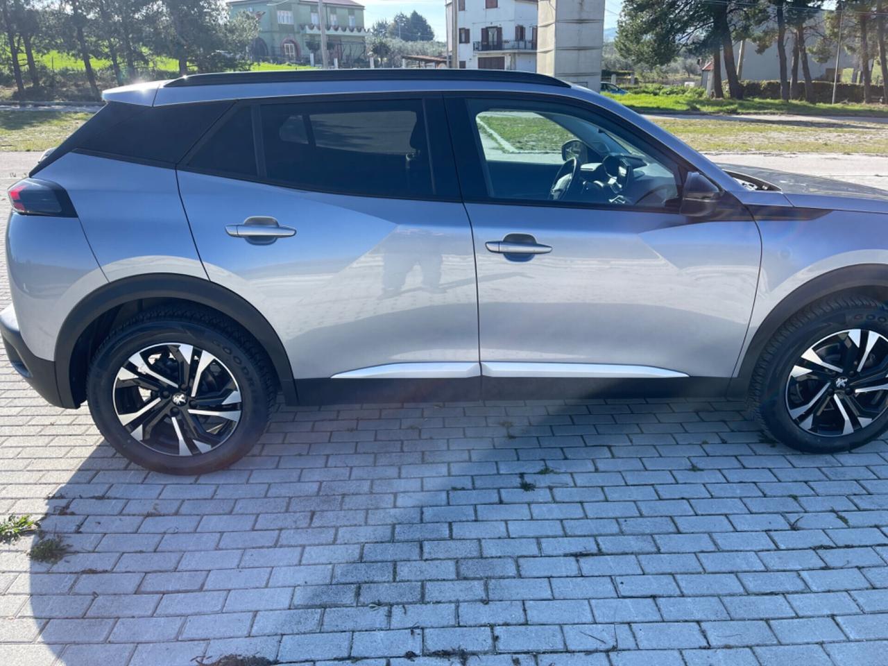 Peugeot 2008 BlueHDi 130 S&S EAT8 Allure