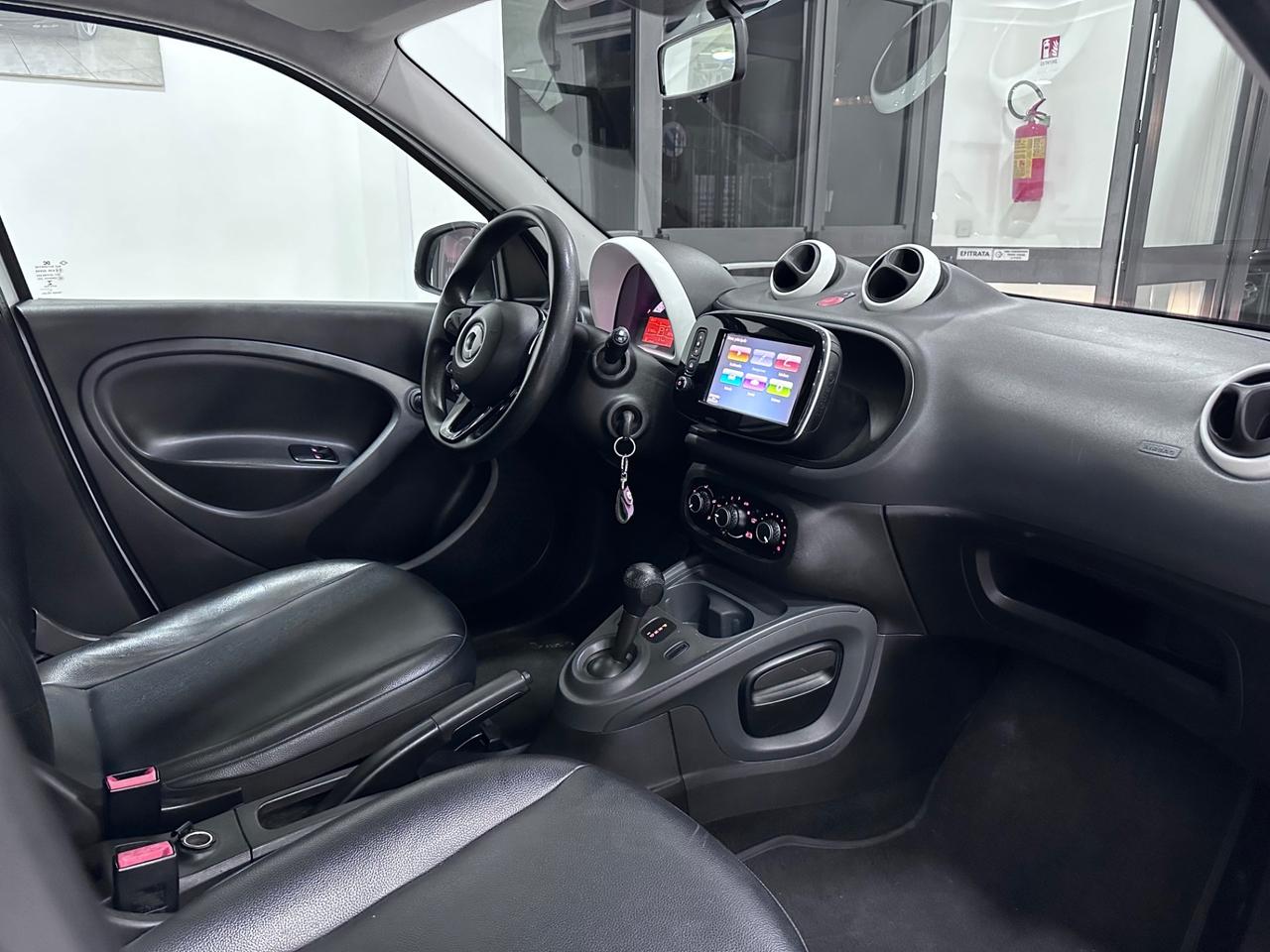 Smart ForFour 70 1.0 twinamic Youngster