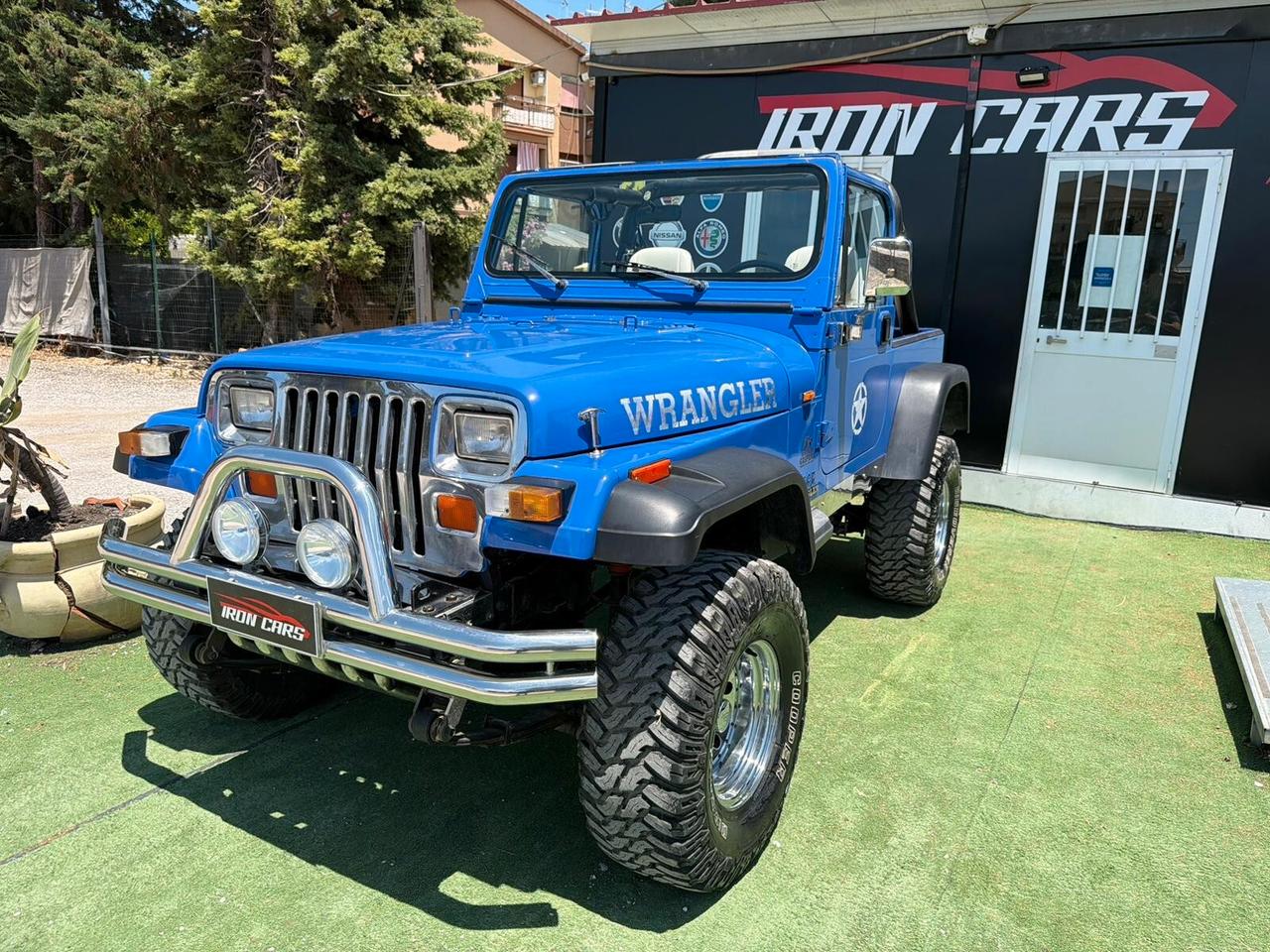 Jeep Wrangler yj 2.5 con motore 4.0
