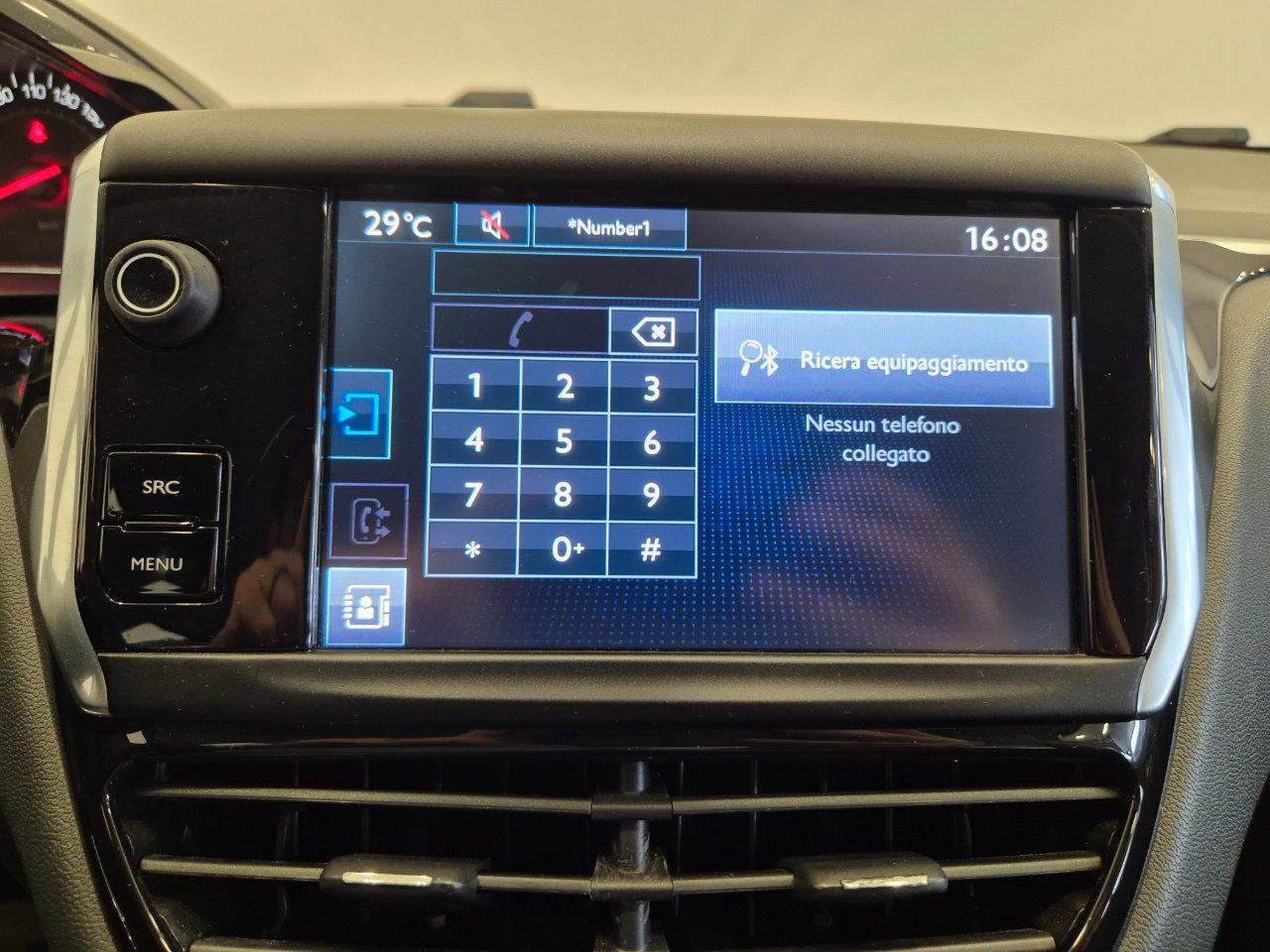 Peugeot 208 5p 1.2 puretech Active - NEOPATENTATI - Bluetooth - Clima