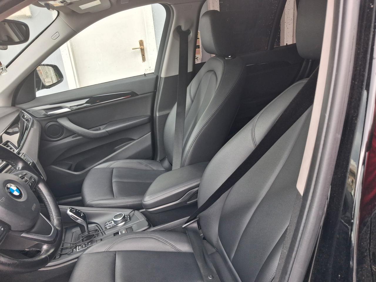 Bmw X1 1.6 d. NAVIGATORE FARI FULL LED CAMBIO AUTOMATICO PELLE TOTALE GARANZIA 12 MESI